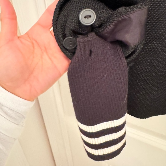 SOLD Smythe black blazer with detachable striped cuffs and gold buttons - Picture 4 of 6